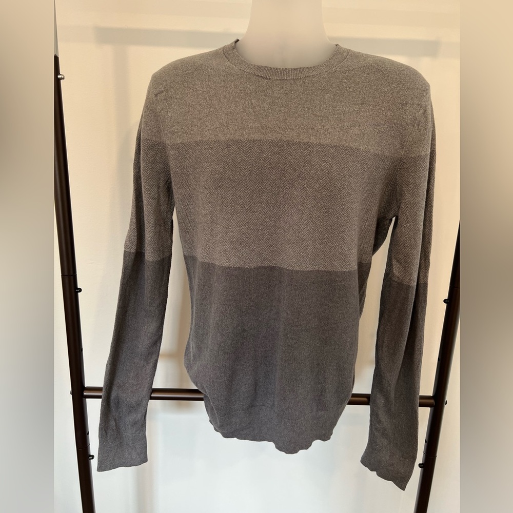 Gray Color Block Banana Republic Sweater | size medium